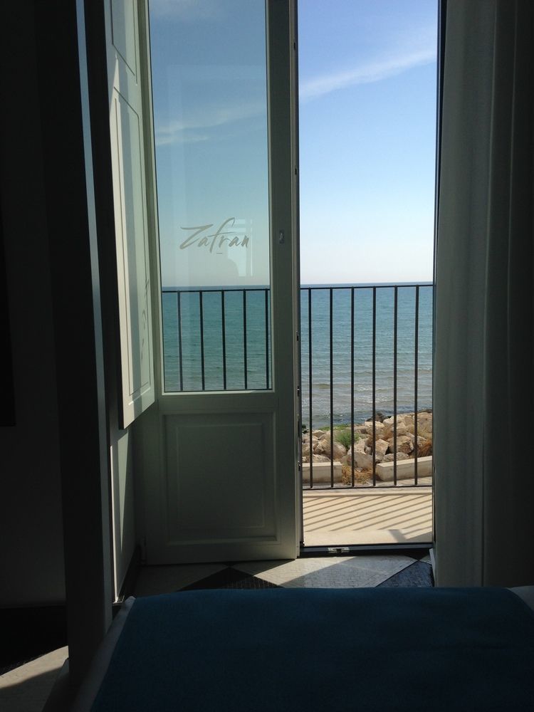 Zafran Boutique Hotel Доналуката Екстериор снимка